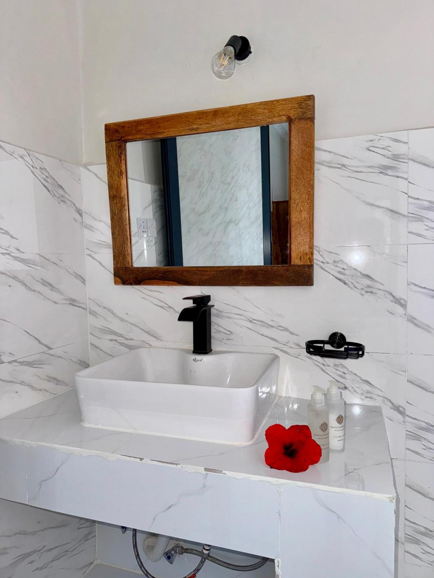 Rafiki Hotel Nungwi Beach Экстерьер фото